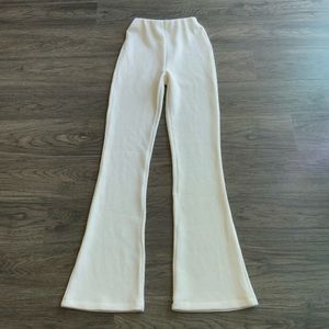 Cream flares